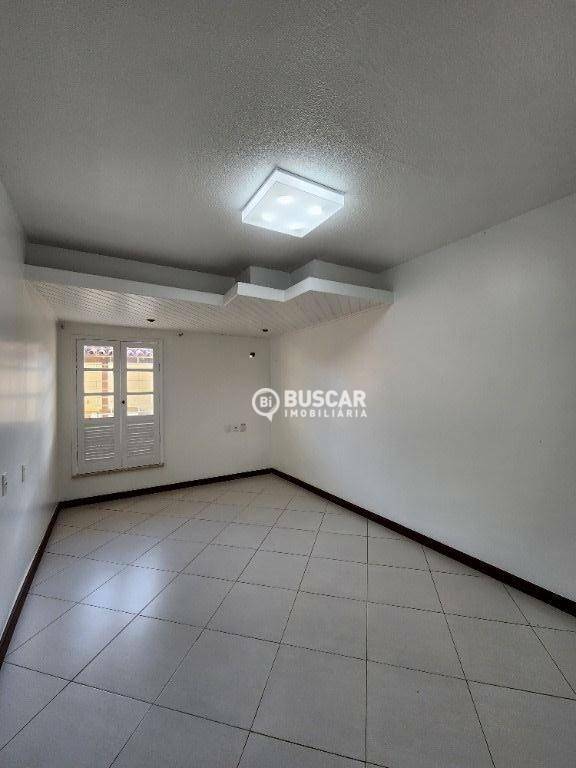 Casa à venda com 3 quartos, 400m² - Foto 13
