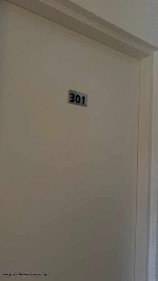 Apartamento para alugar com 3 quartos, 77m² - Foto 2