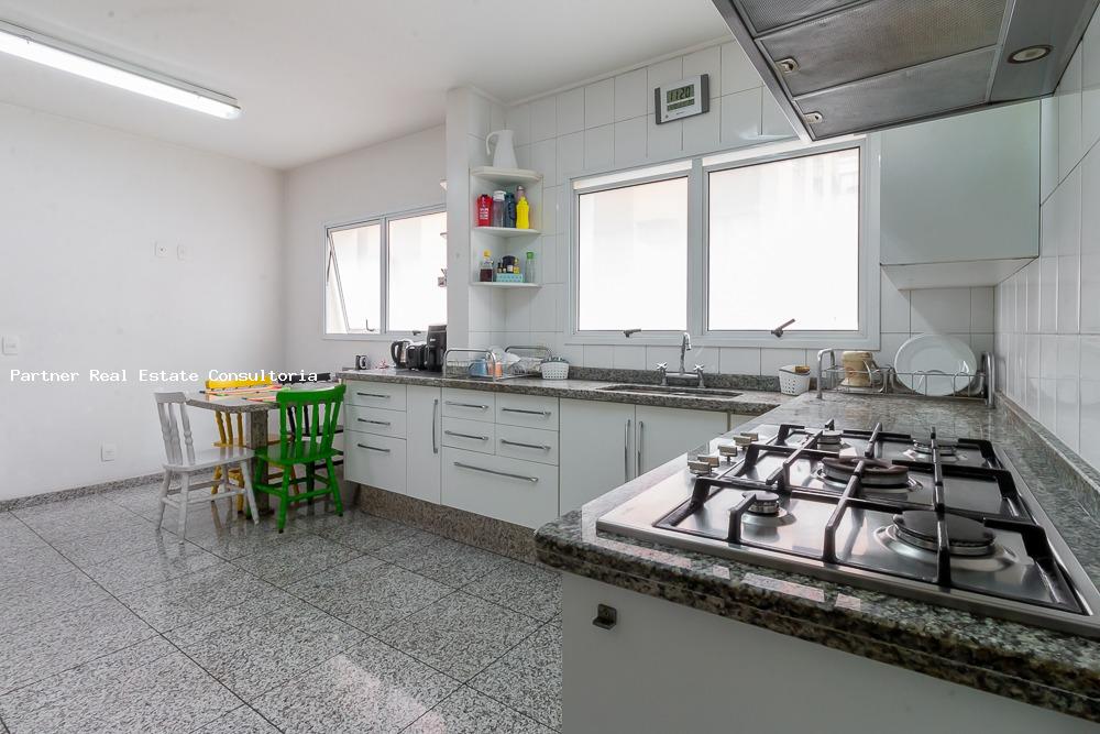 Apartamento à venda com 3 quartos, 240m² - Foto 17