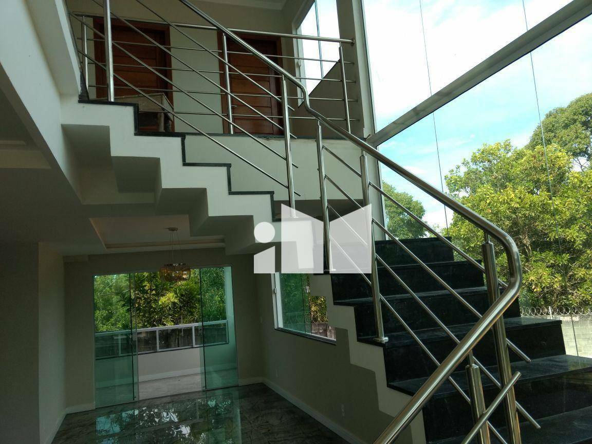 Casa de Condomínio à venda com 4 quartos, 330m² - Foto 3