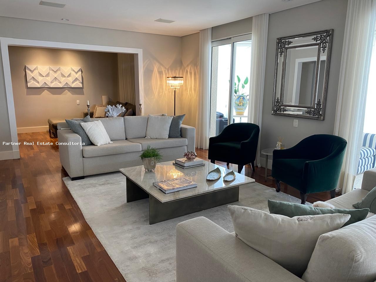 Apartamento à venda com 3 quartos, 260m² - Foto 10