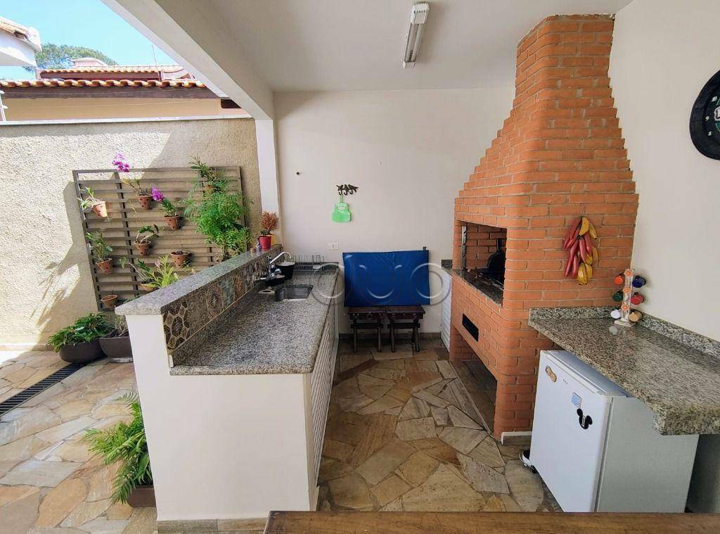 Casa à venda com 3 quartos, 237m² - Foto 36