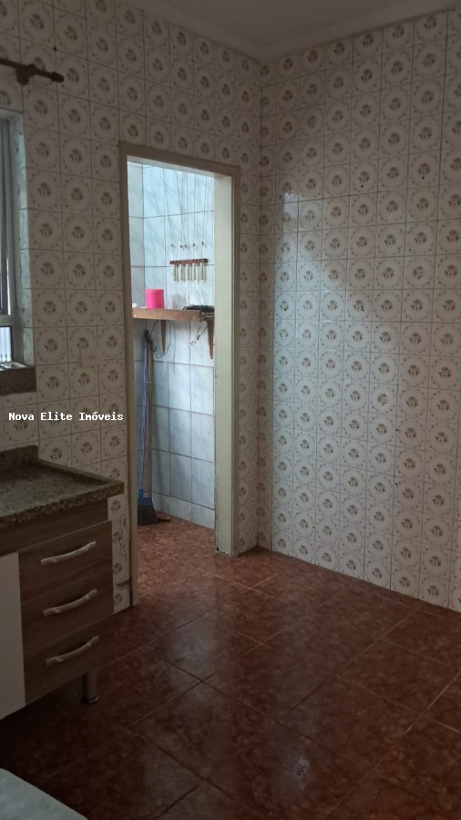 Apartamento à venda com 2 quartos, 69m² - Foto 3