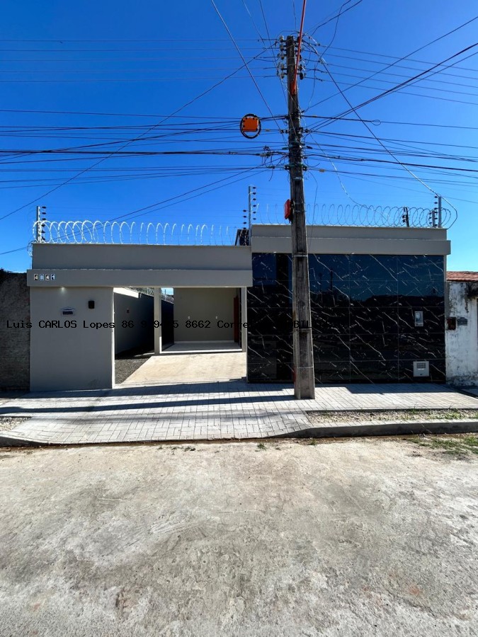 Casa à venda com 3 quartos, 100m² - Foto 1