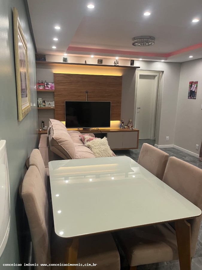 Apartamento à venda com 2 quartos, 64m² - Foto 3