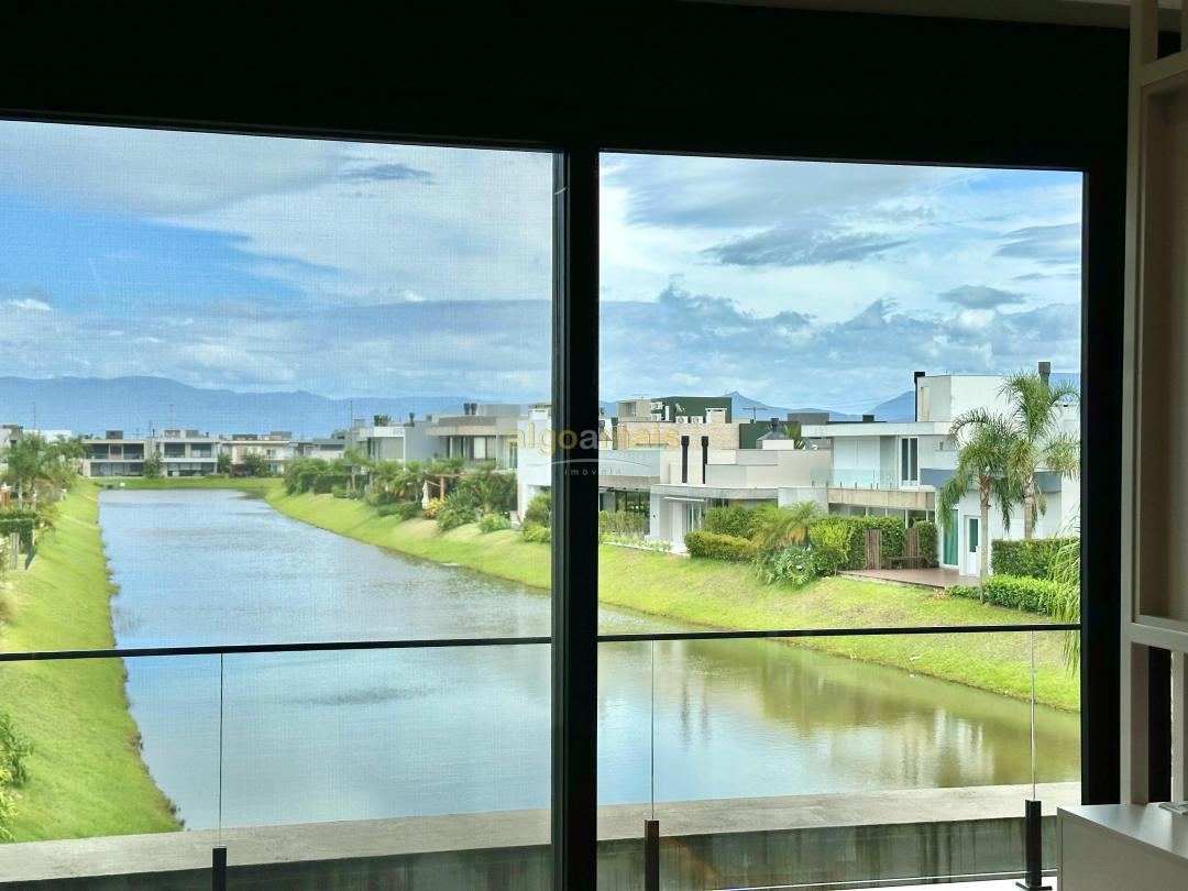 Casa de Condomínio à venda com 4 quartos, 335m² - Foto 24