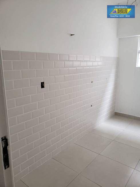 Casa para alugar com 4 quartos, 450m² - Foto 5