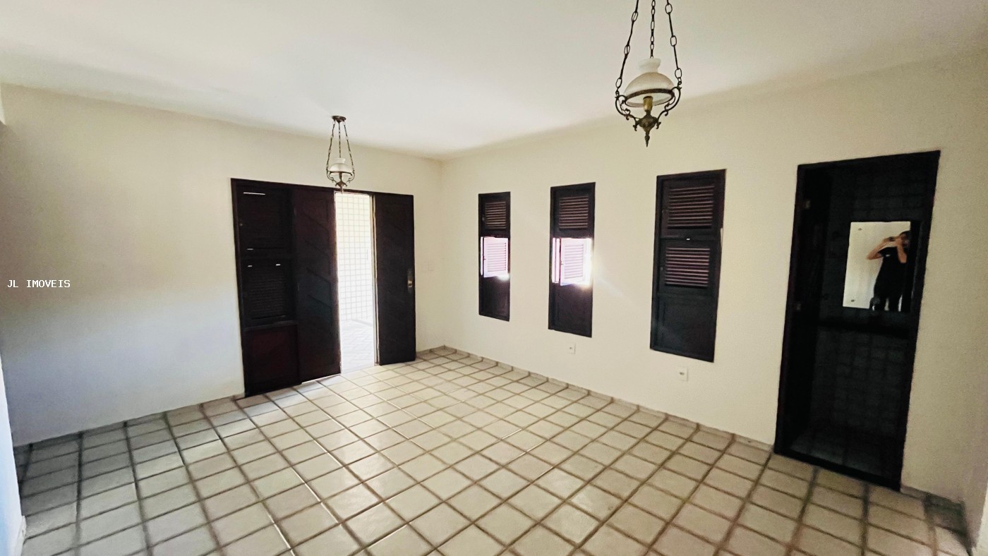 Casa à venda com 9 quartos, 180m² - Foto 28
