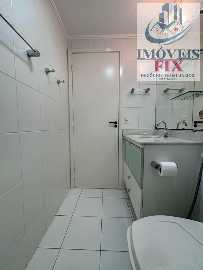 Apartamento à venda com 2 quartos, 75m² - Foto 31