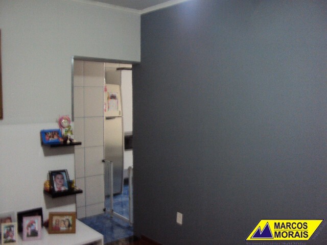 Casa à venda com 2 quartos, 120m² - Foto 6