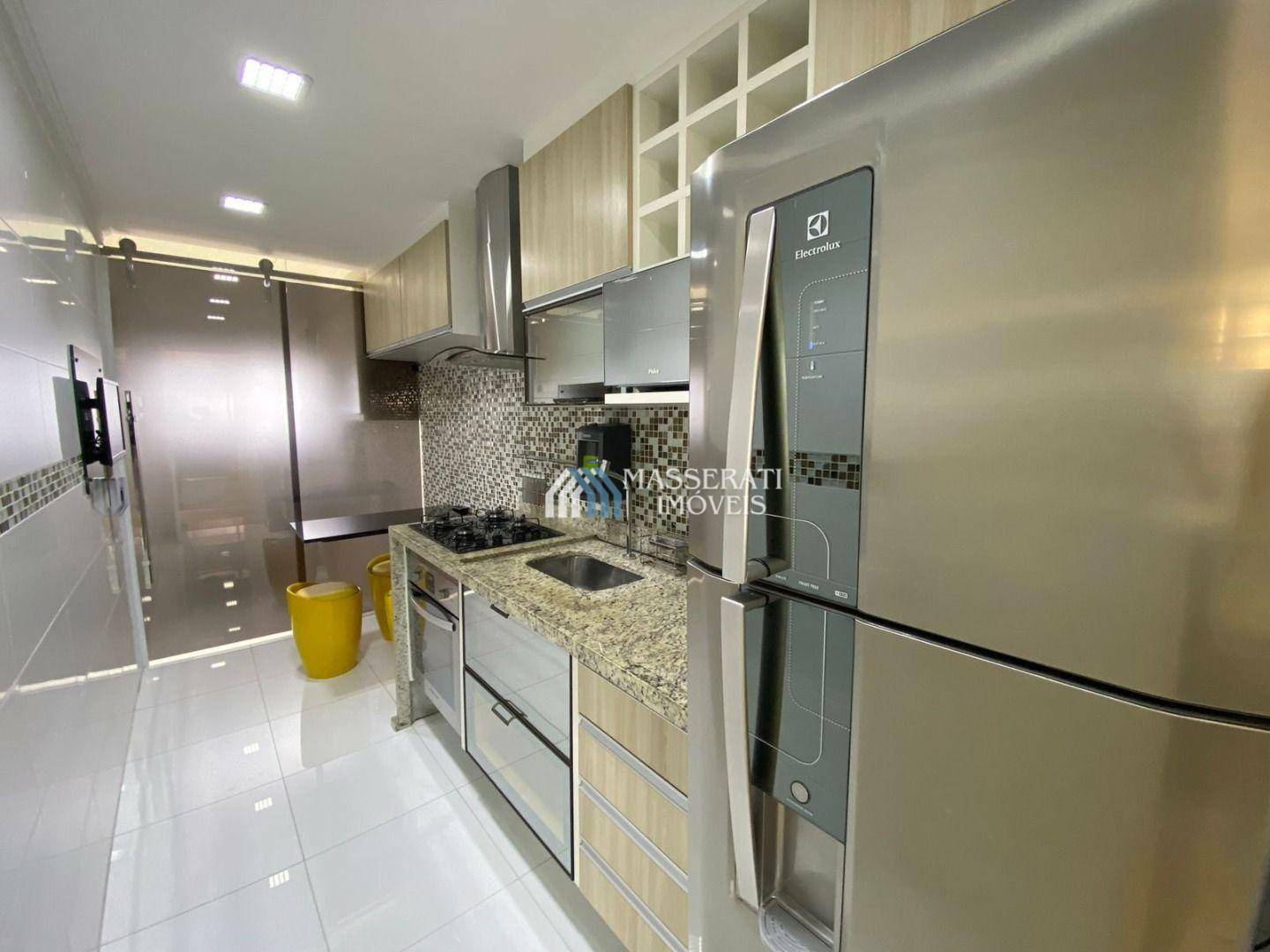Apartamento para alugar com 2 quartos, 65m² - Foto 12