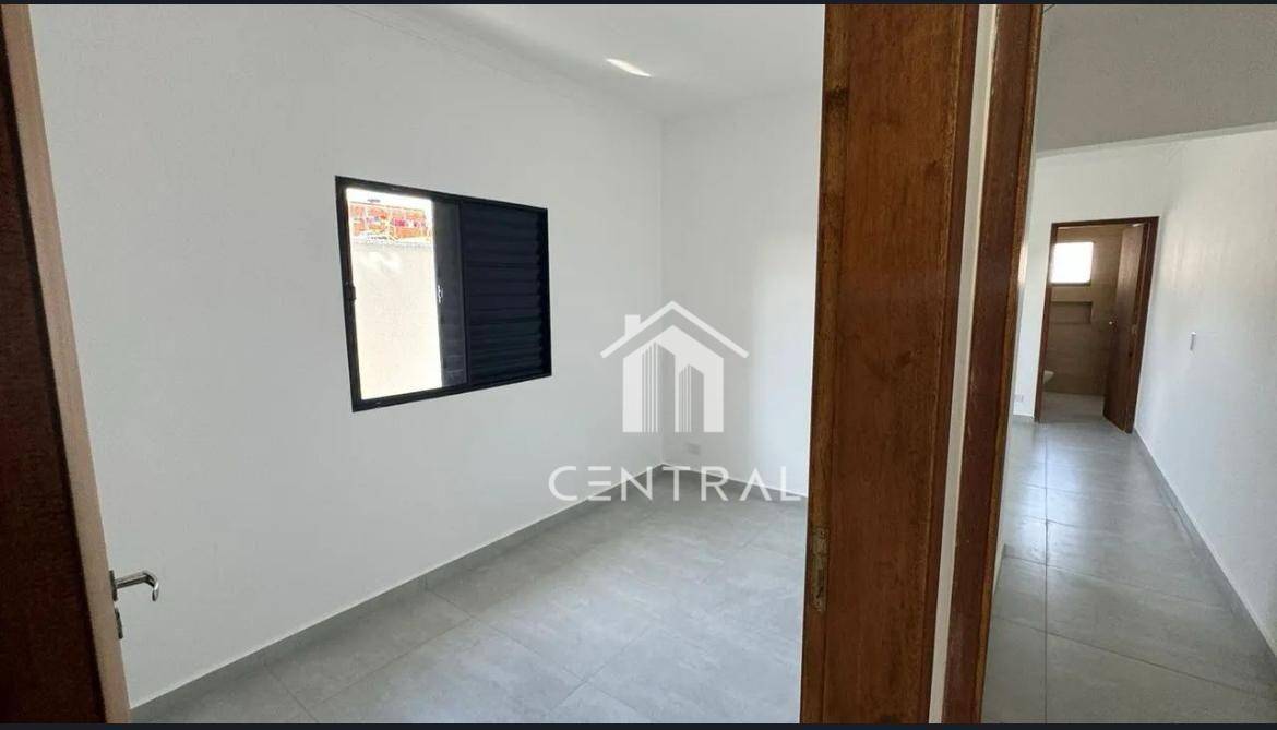 Casa à venda com 2 quartos, 95m² - Foto 1