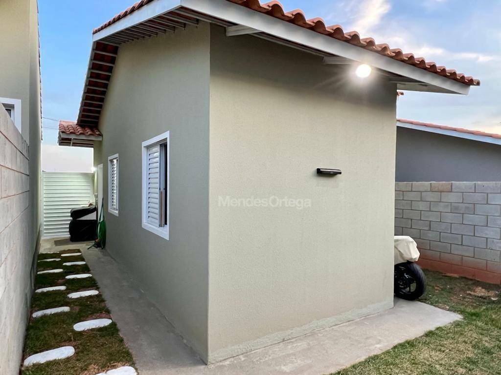 Casa de Condomínio à venda com 2 quartos, 49m² - Foto 2