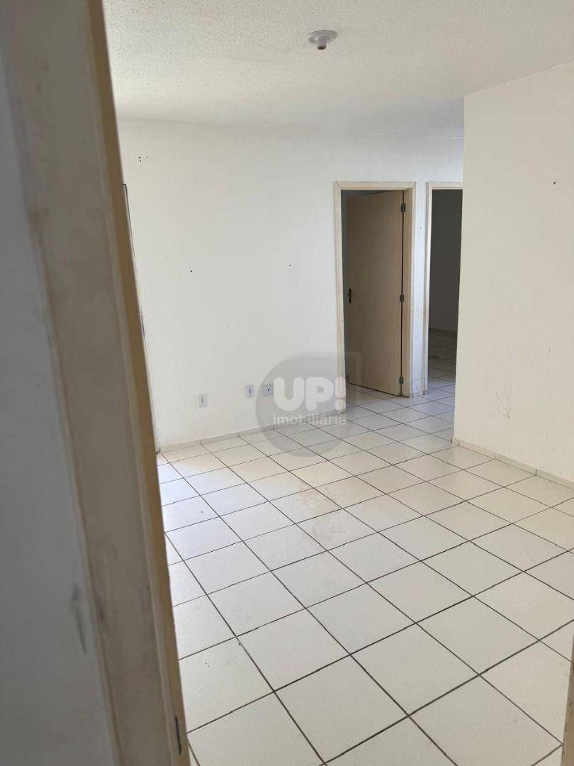Apartamento à venda com 2 quartos, 47m² - Foto 3