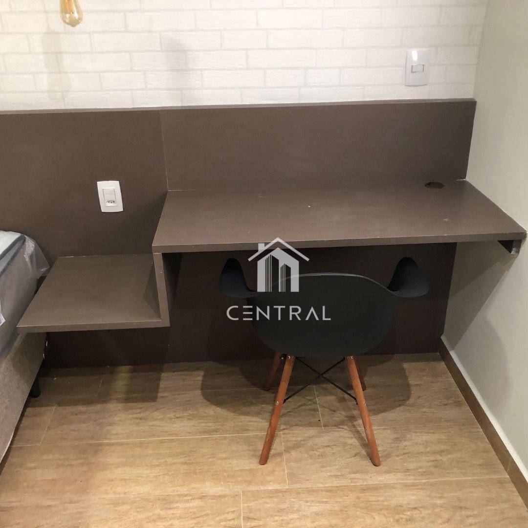 Apartamento para alugar com 1 quarto, 56m² - Foto 11