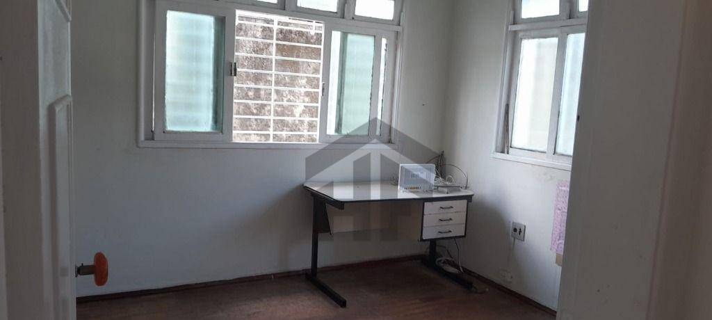 Casa para alugar com 4 quartos, 400m² - Foto 16
