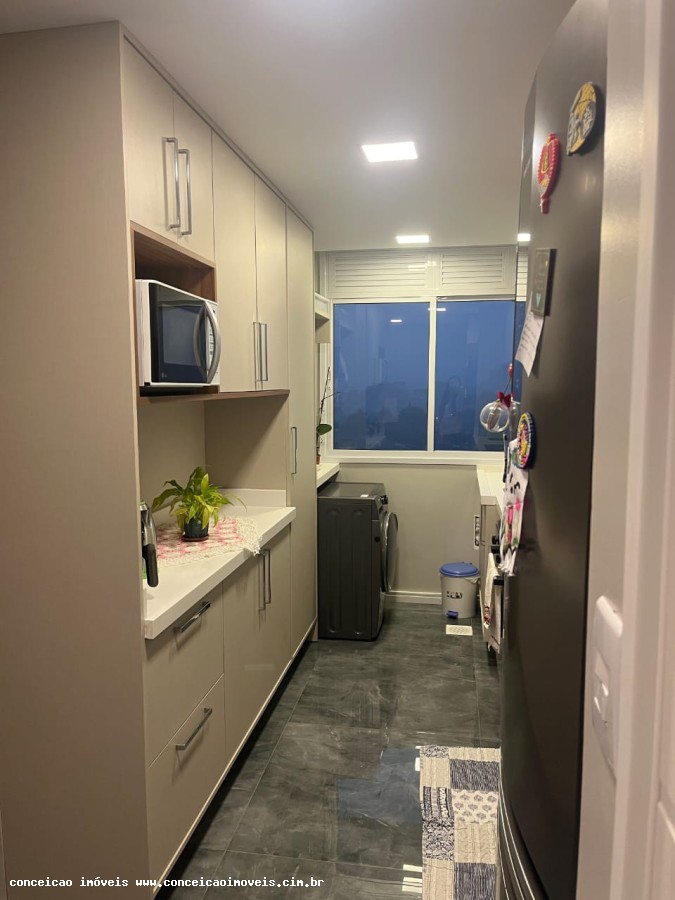 Apartamento à venda com 2 quartos, 64m² - Foto 5