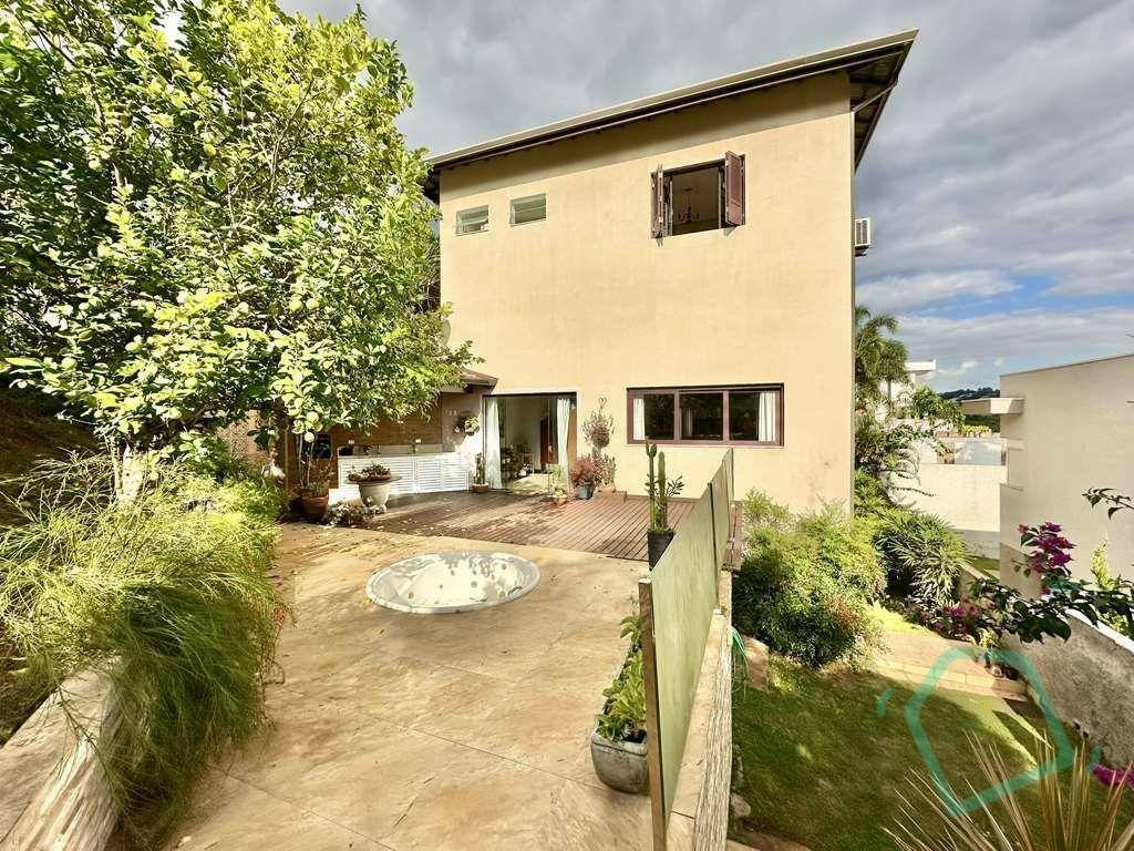 Casa de Condomínio à venda com 3 quartos, 330m² - Foto 29
