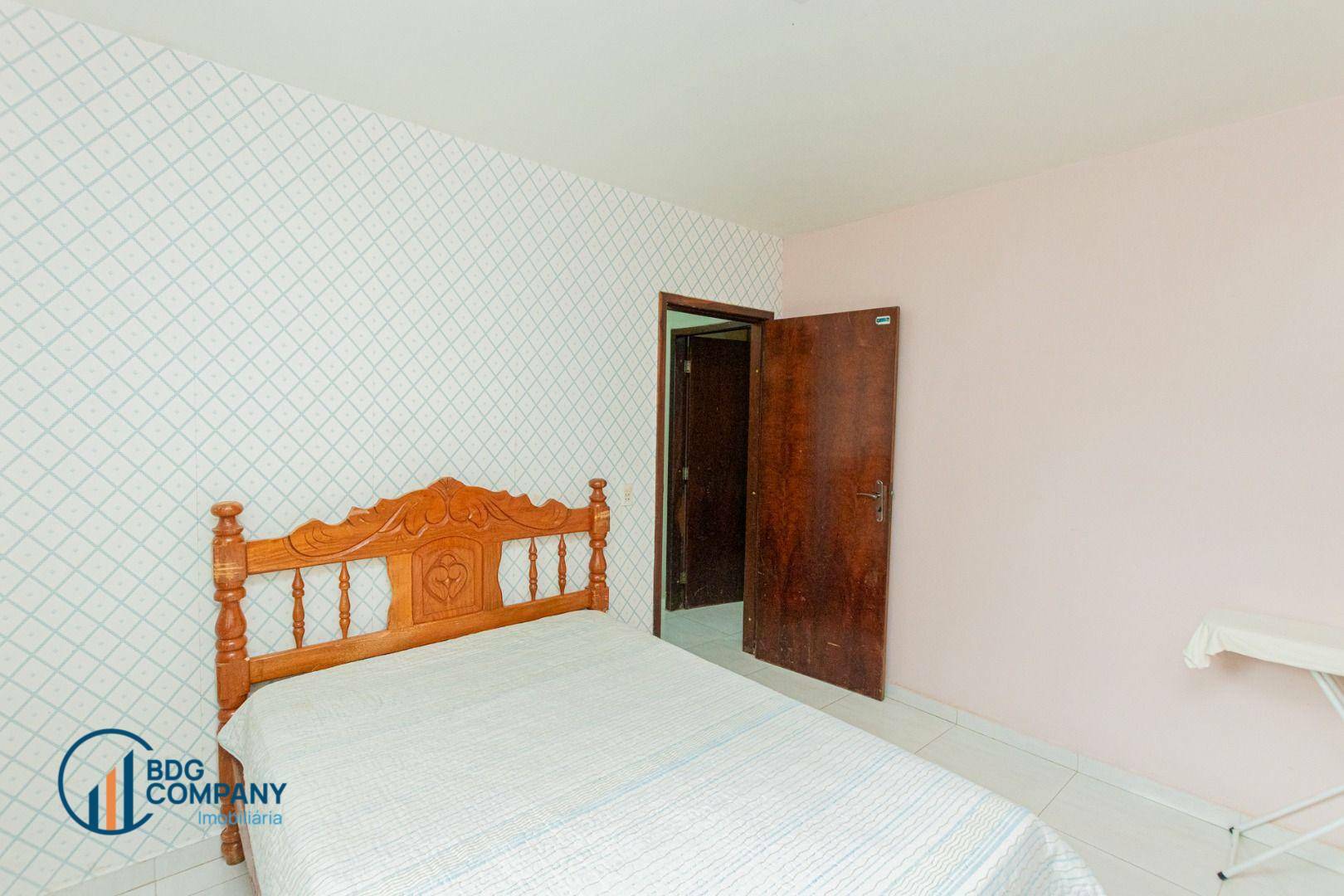 Casa à venda com 4 quartos, 220m² - Foto 5