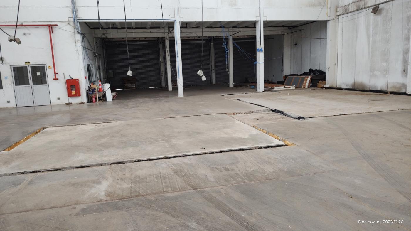 Depósito-Galpão-Armazém para alugar, 1650m² - Foto 12