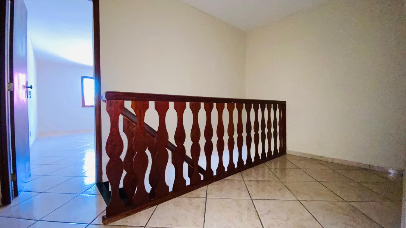 Casa à venda com 2 quartos, 127m² - Foto 9