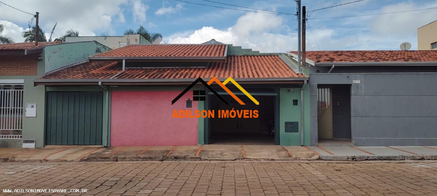 Casa à venda com 2 quartos, 129m² - Foto 1