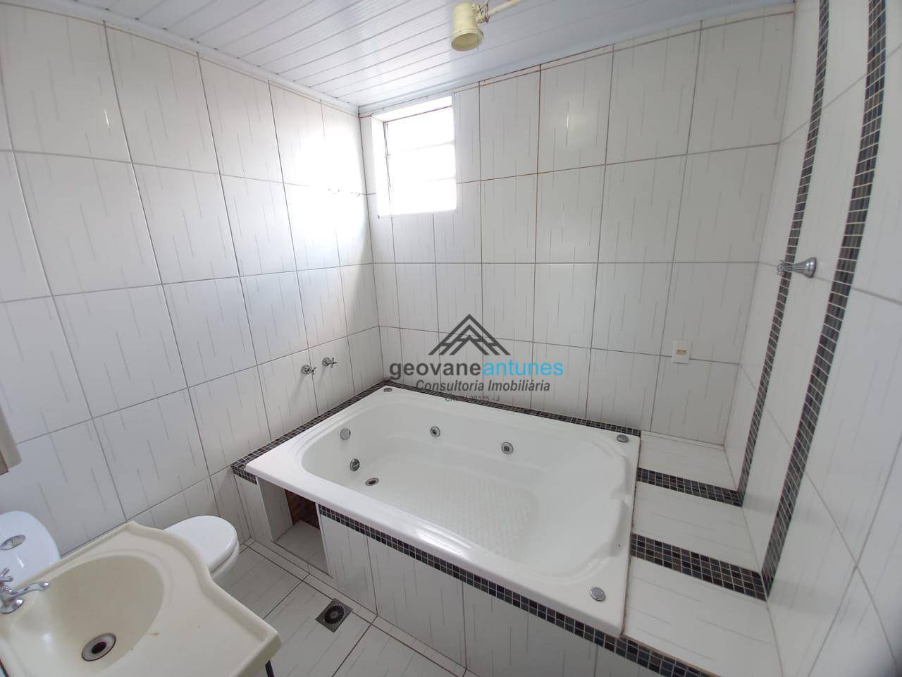 Sobrado para alugar com 4 quartos, 200m² - Foto 4