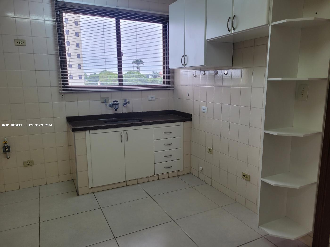 Apartamento para alugar com 3 quartos, 112m² - Foto 9