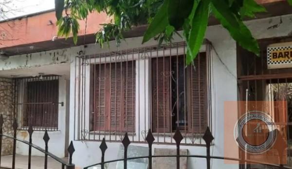 Casa à venda com 3 quartos, 272m² - Foto 2