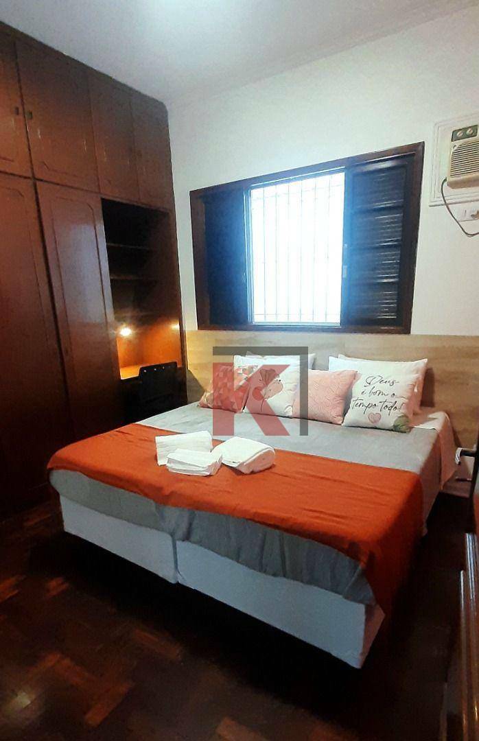 Casa para alugar com 4 quartos, 167m² - Foto 11