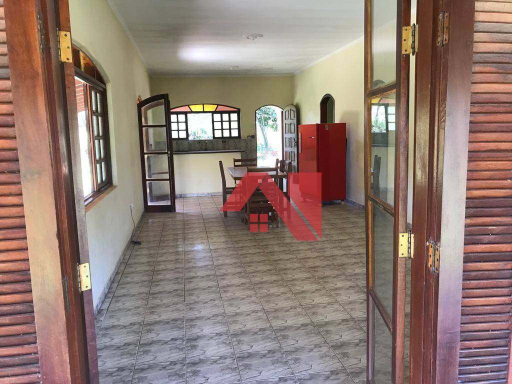 Fazenda à venda com 2 quartos, 200m² - Foto 3