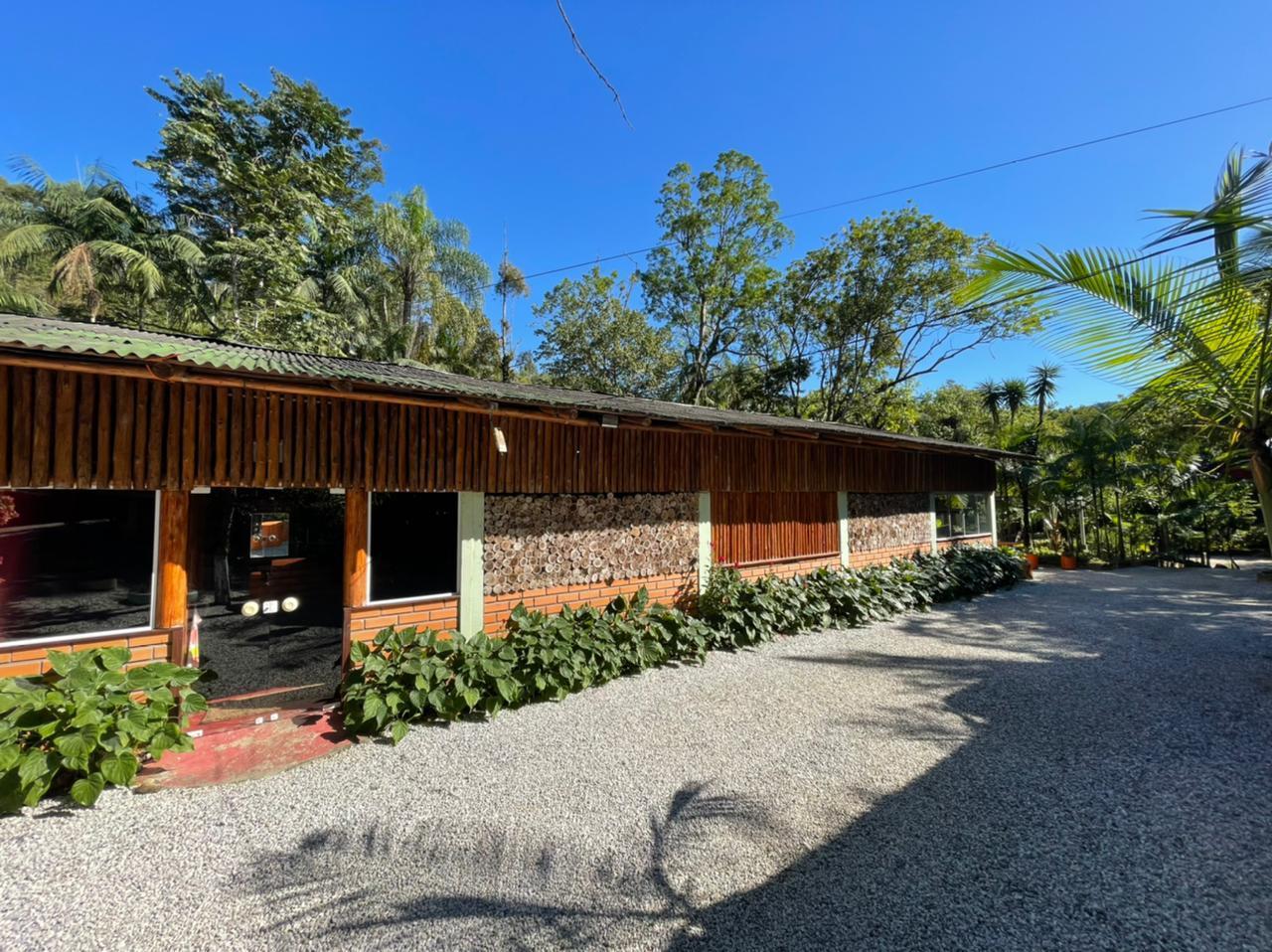 Chácara à venda com 3 quartos, 24004m² - Foto 1