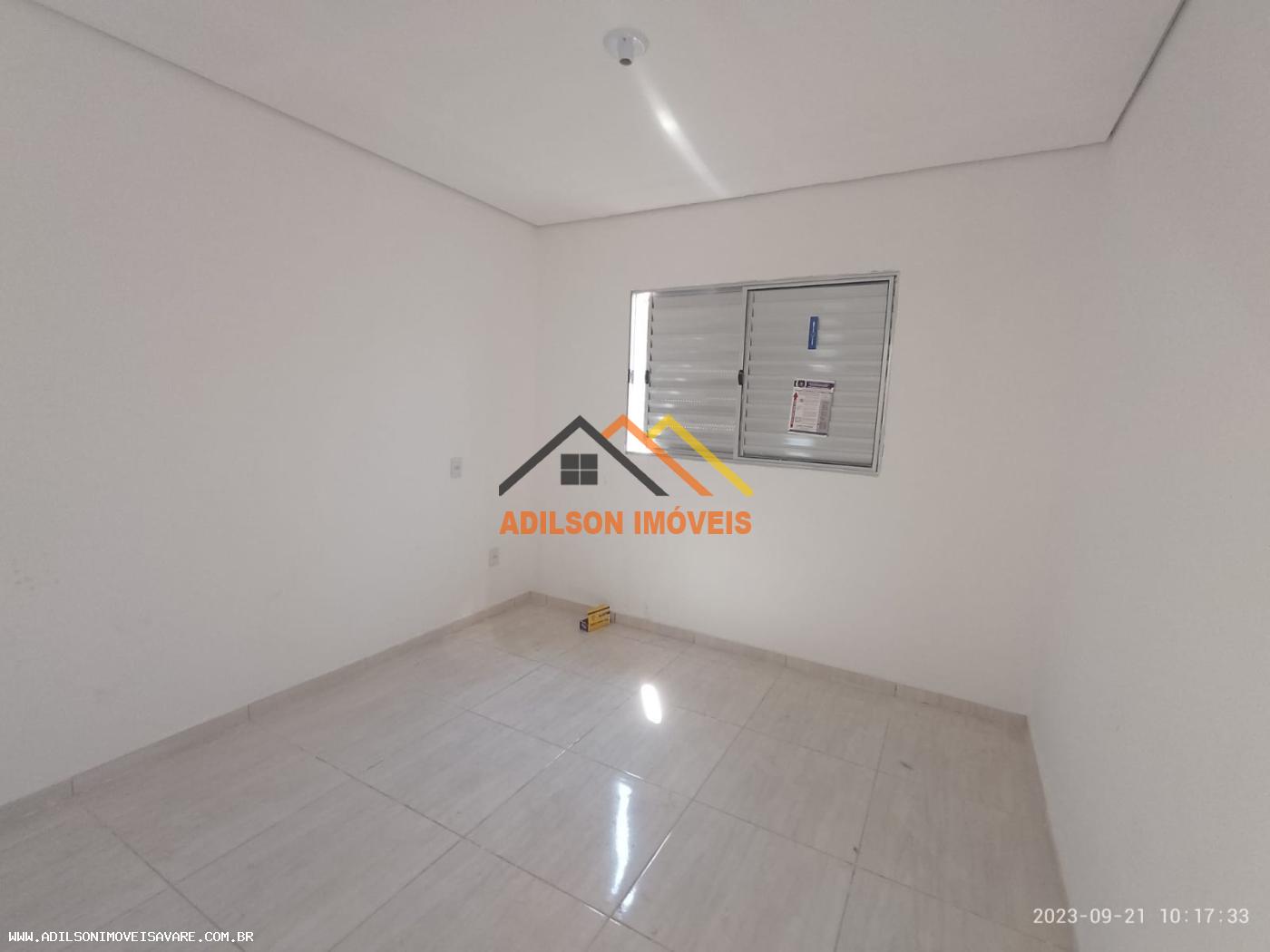 Casa à venda com 2 quartos, 47m² - Foto 4