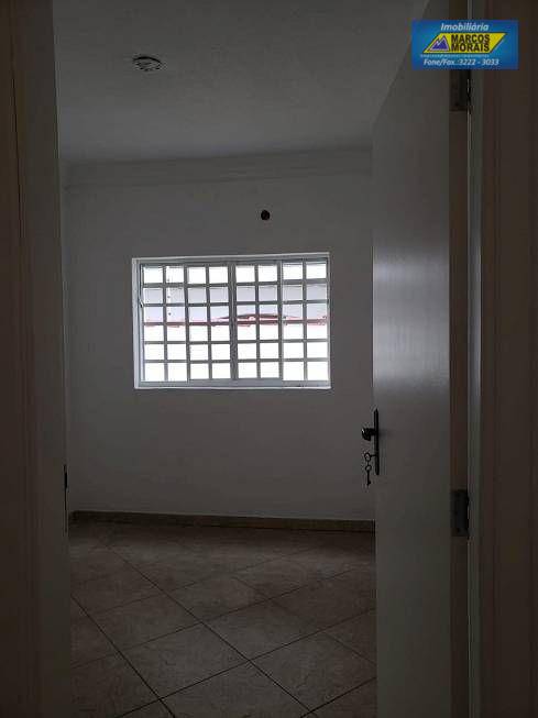 Casa para alugar com 4 quartos, 450m² - Foto 25