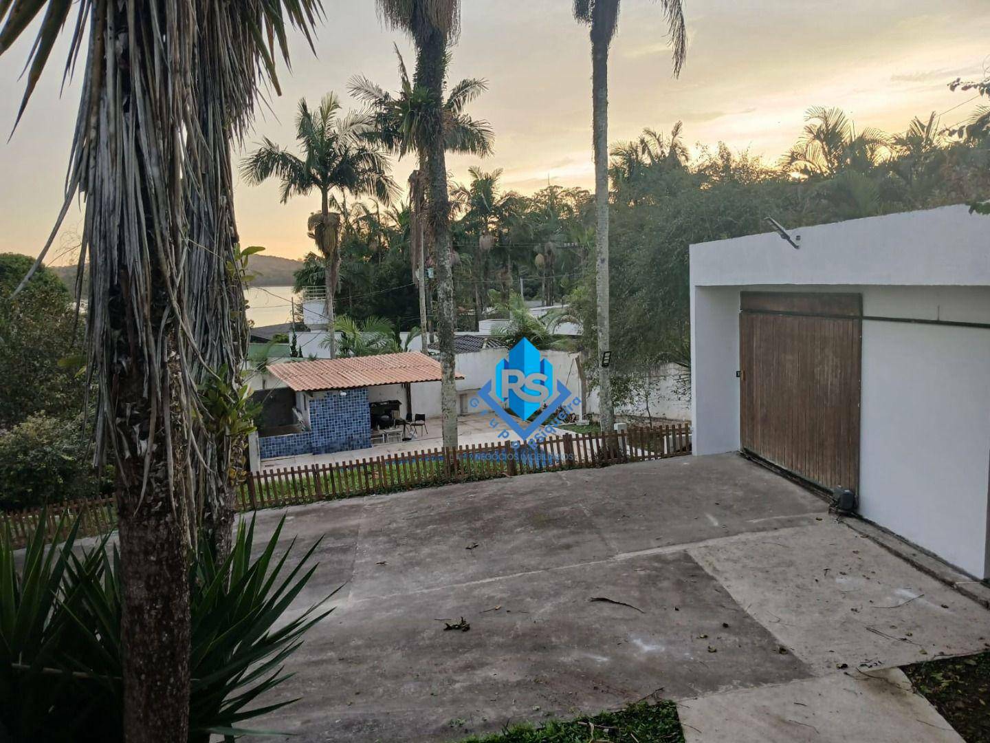 Chácara à venda com 4 quartos, 225m² - Foto 9
