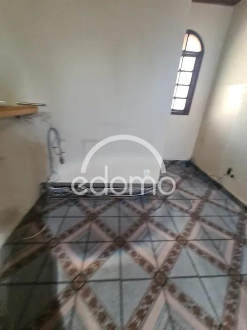 Prédio Inteiro para alugar com 3 quartos, 150m² - Foto 2