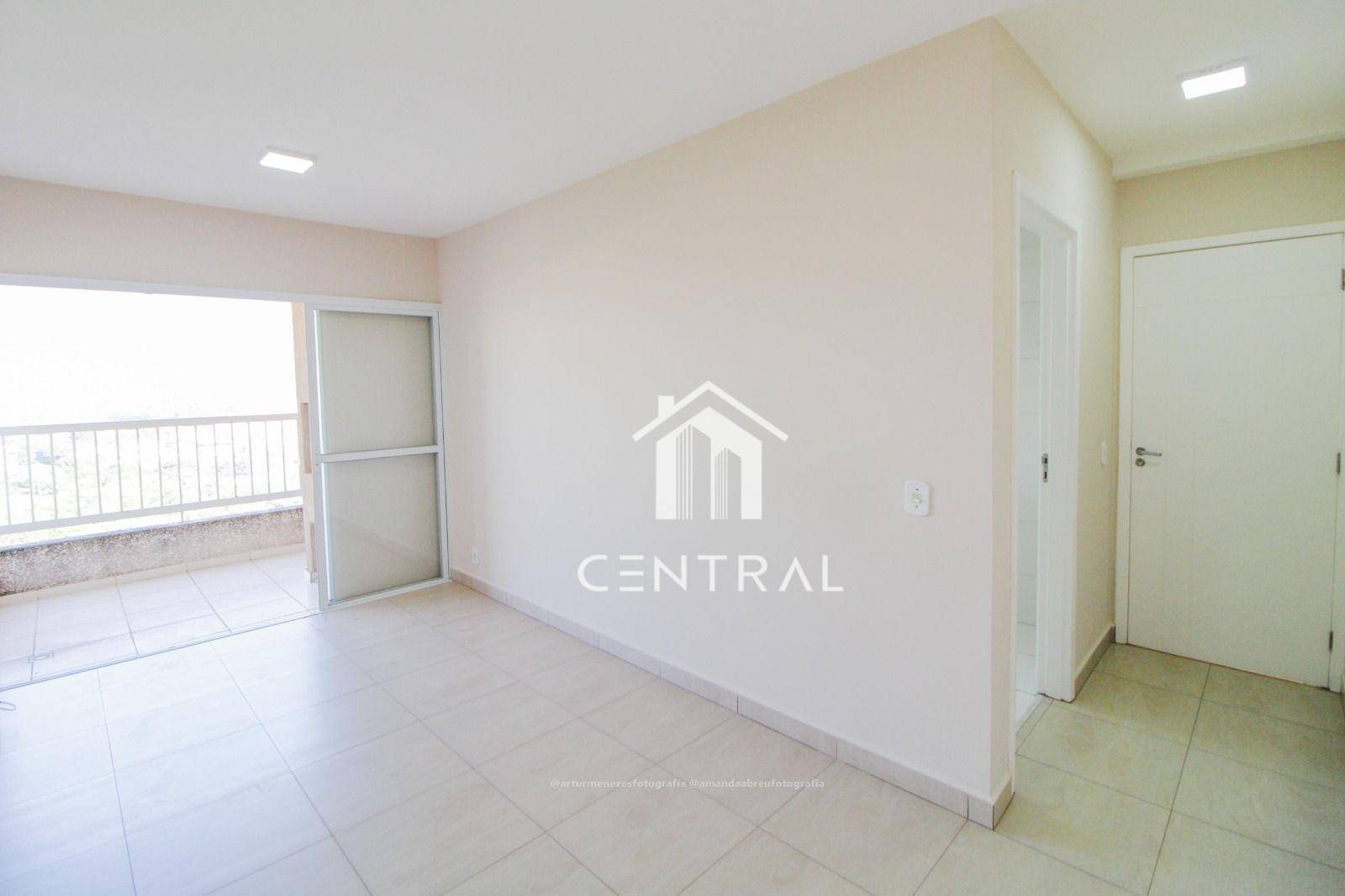 Apartamento à venda com 2 quartos, 64m² - Foto 2