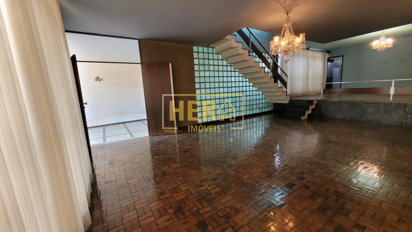 Casa à venda com 3 quartos, 372m² - Foto 9