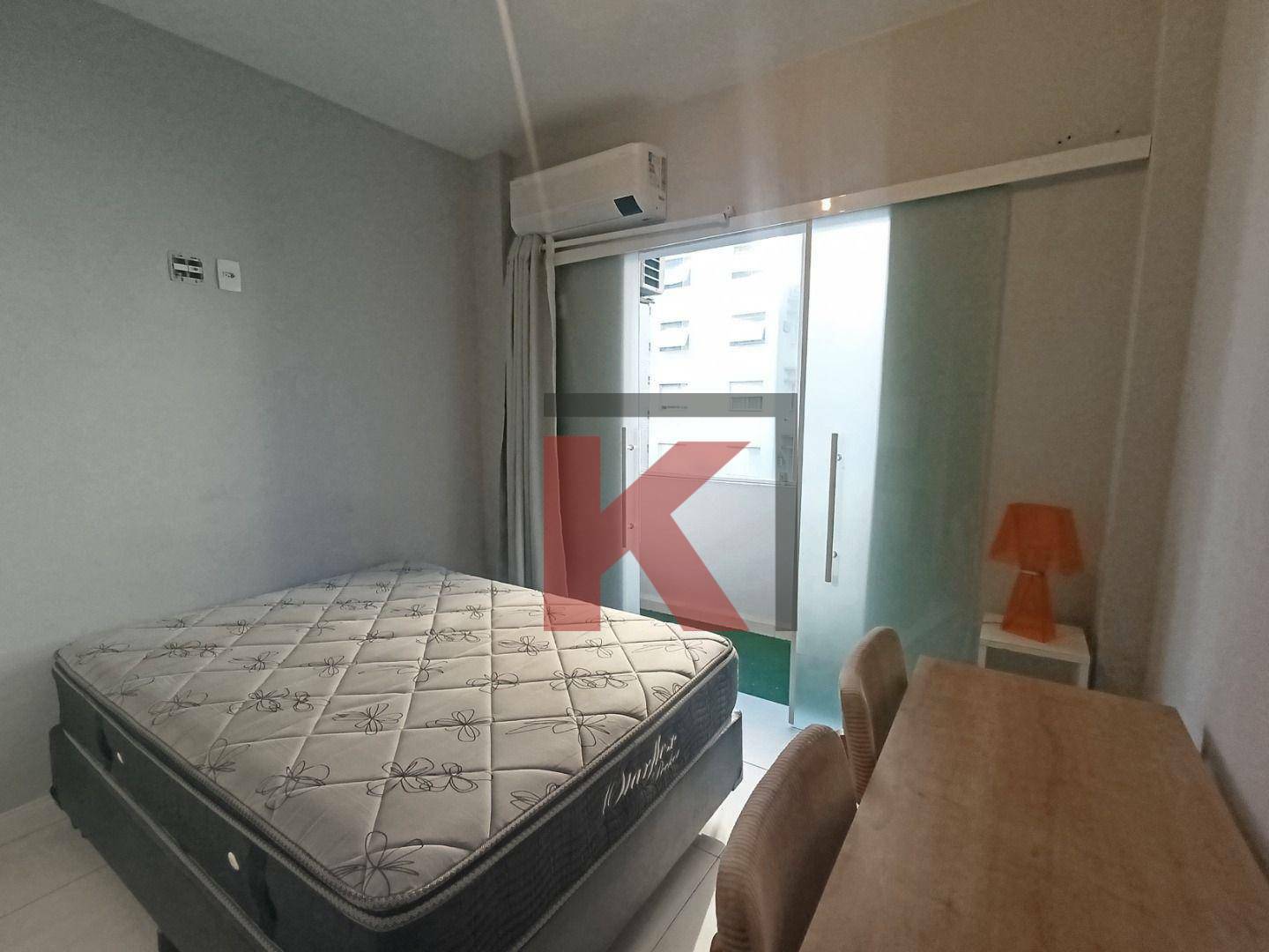Apartamento para alugar com 1 quarto, 55m² - Foto 9