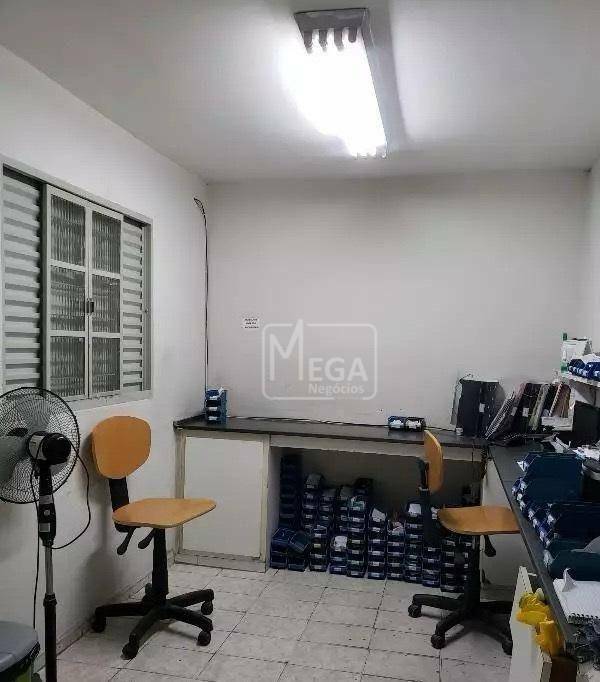 Casa à venda com 2 quartos, 160m² - Foto 16