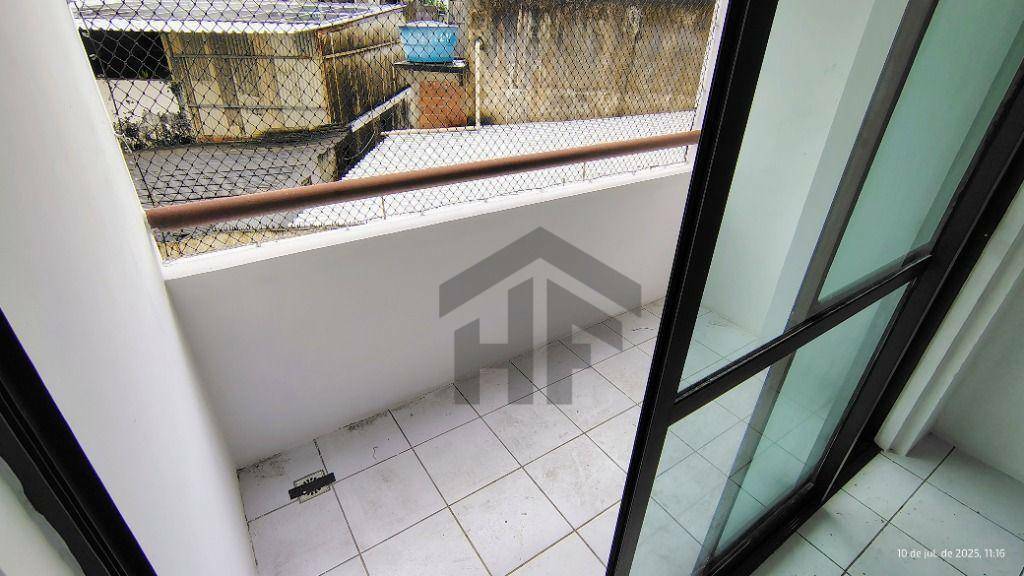 Apartamento à venda com 3 quartos, 75m² - Foto 8
