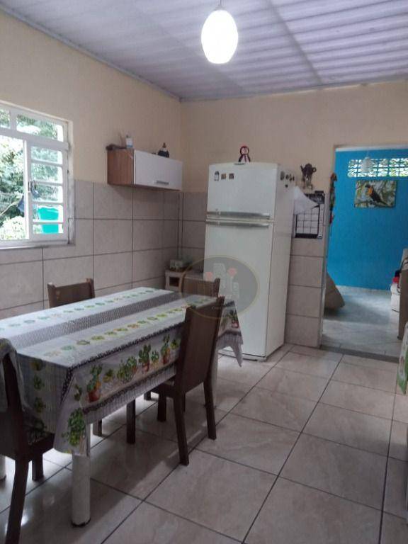 Casa à venda e aluguel com 3 quartos, 200m² - Foto 12