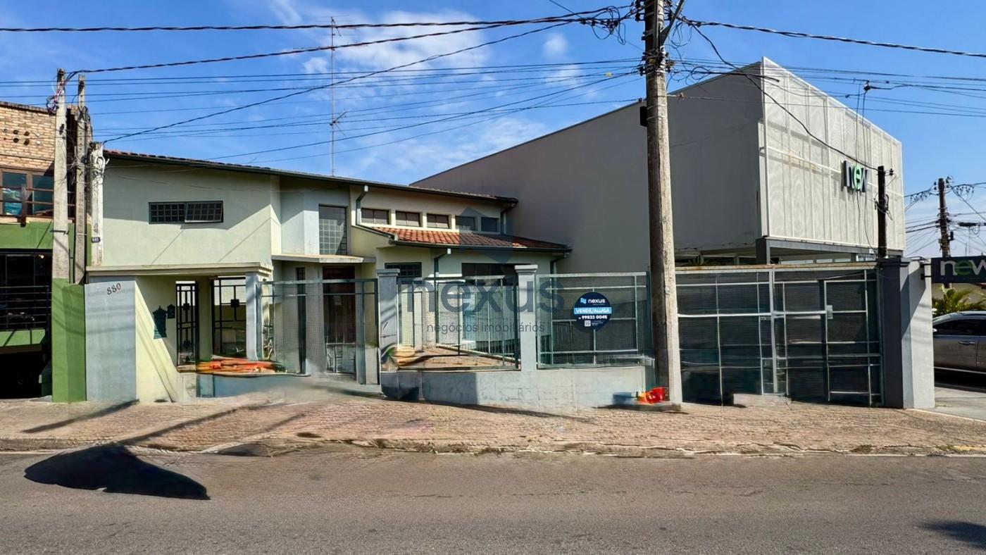 Casa à venda com 3 quartos - Foto 1
