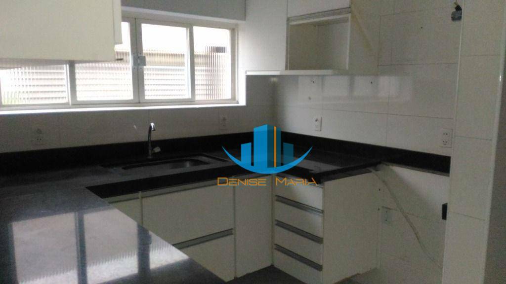 Casa de Condomínio para alugar com 4 quartos, 220m² - Foto 13