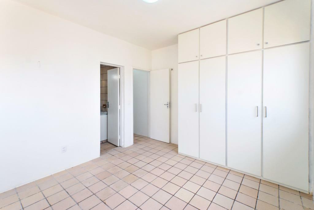 Apartamento para alugar com 3 quartos, 110m² - Foto 4