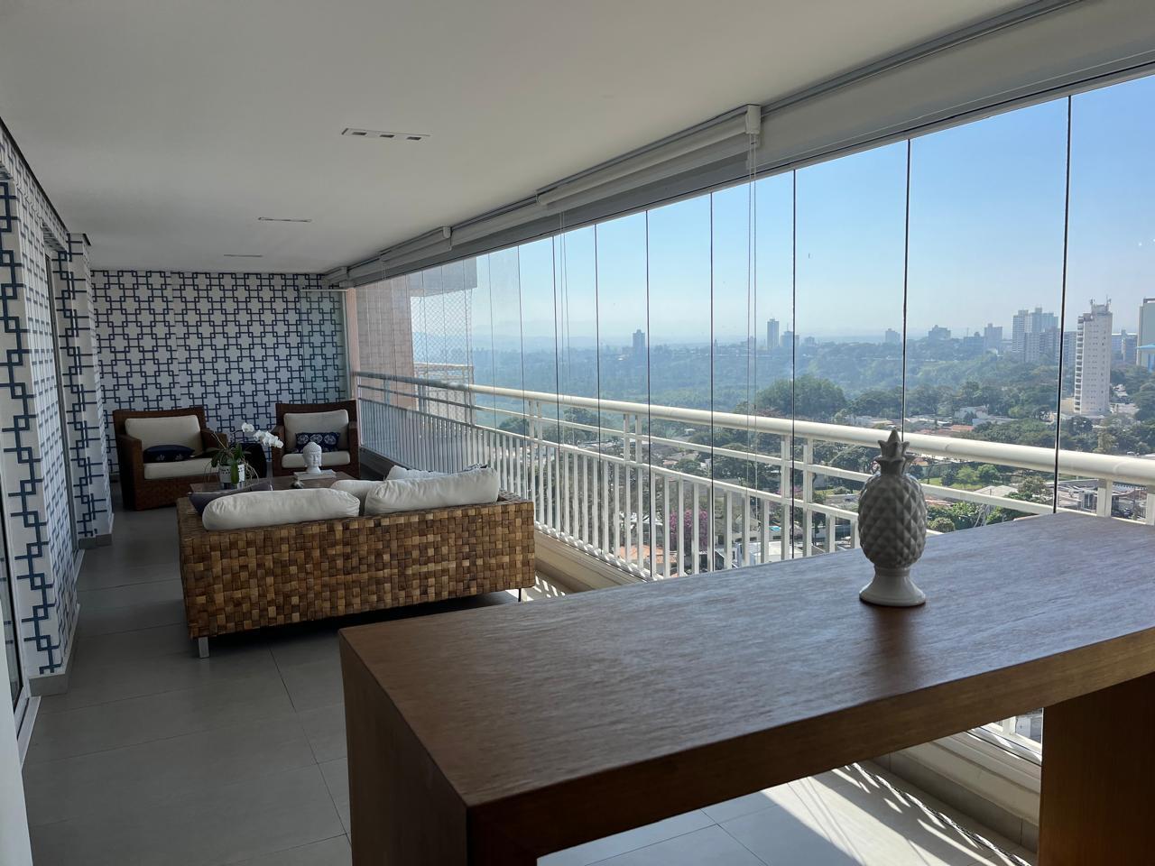Apartamento à venda com 3 quartos, 1670m² - Foto 1