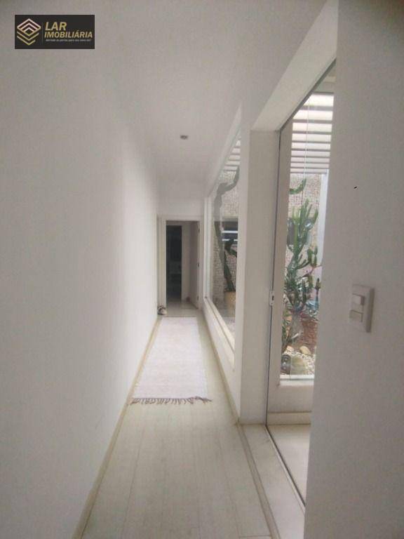 Casa à venda com 3 quartos, 300m² - Foto 28