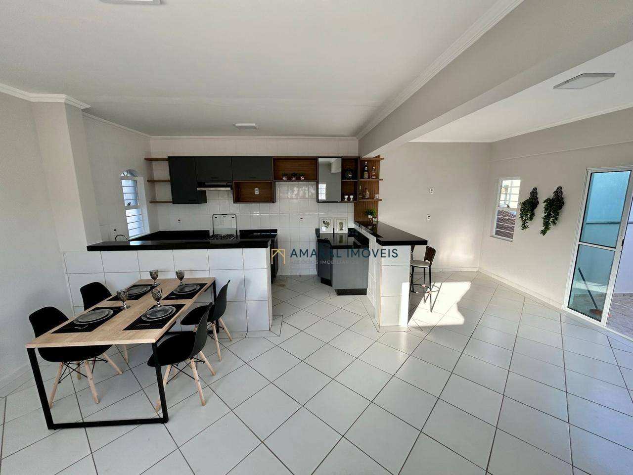 Casa à venda e aluguel com 4 quartos, 416m² - Foto 17