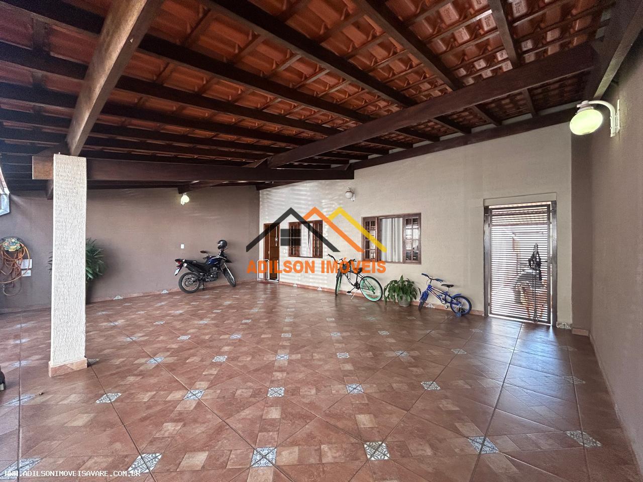 Casa à venda com 4 quartos - Foto 1