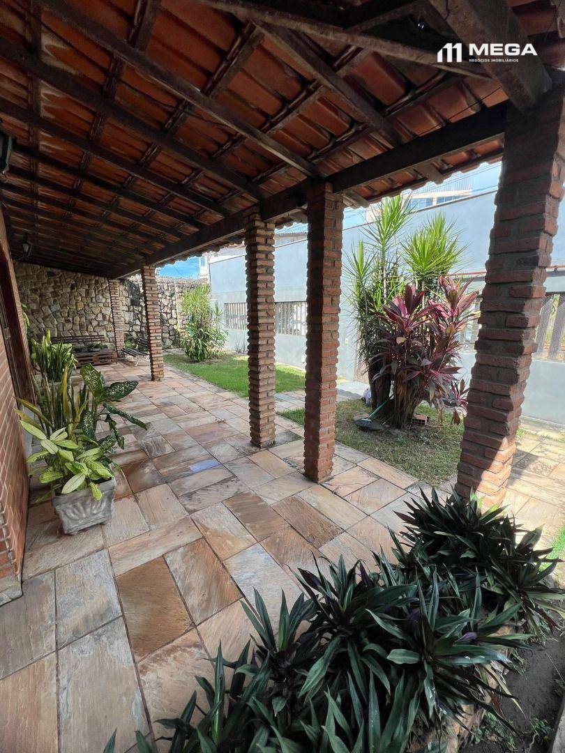 Casa à venda com 3 quartos, 349m² - Foto 23
